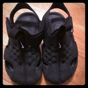 Toddler Nike sandals with Velcro attachment